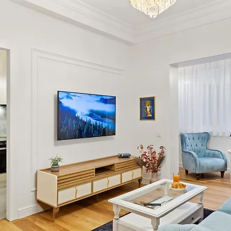 - Rafinament Arhitectural - Blocul Wilson